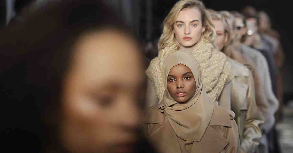 Hijab-wearing Somali-US model takes step back from industry